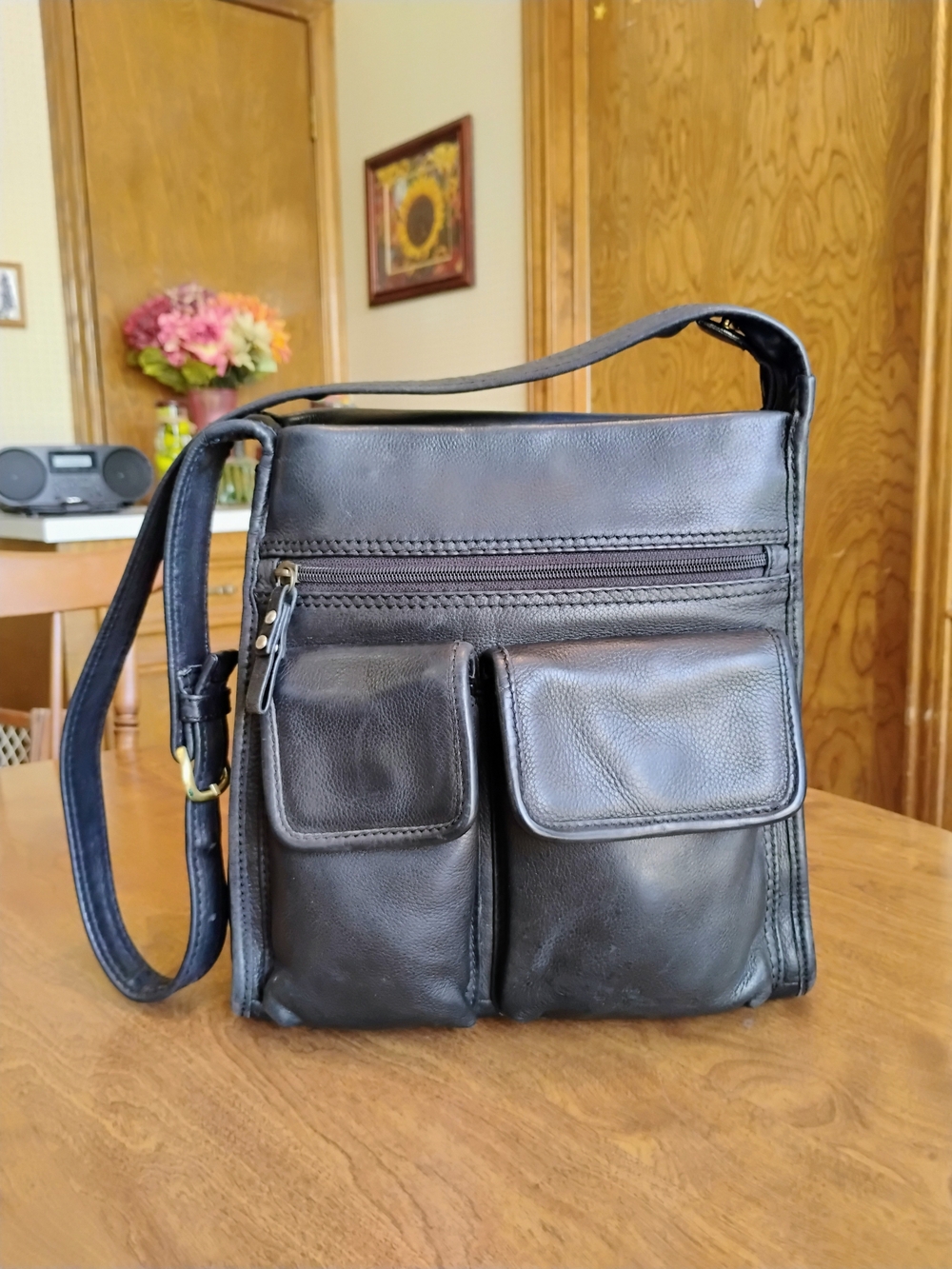Fossil Black Smooth Butter Soft Leather Multi Pocket Crossbody Messenger Purse